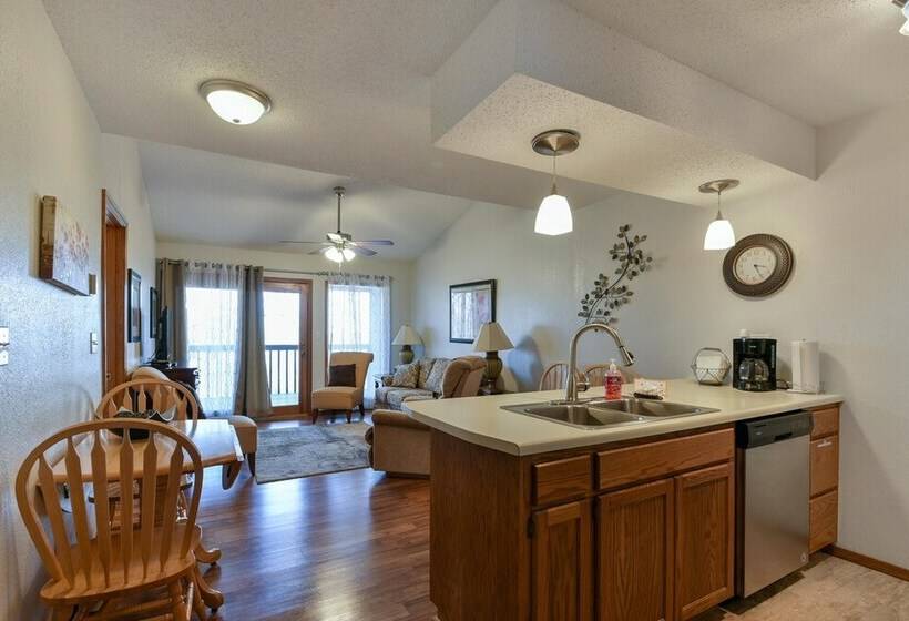 Divine 9 Condo Fishing Lake & Hiking Trails