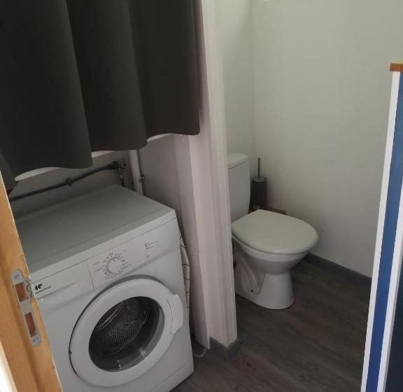 Petite Maison Et Son Jardinet En Village