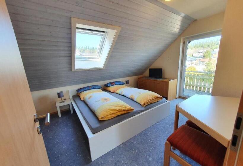 Ferienhaus Sonnengelb Im Herzen Des Schwarzwaldes