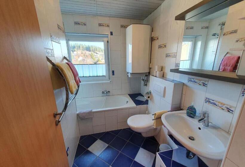 Ferienhaus Sonnengelb Im Herzen Des Schwarzwaldes