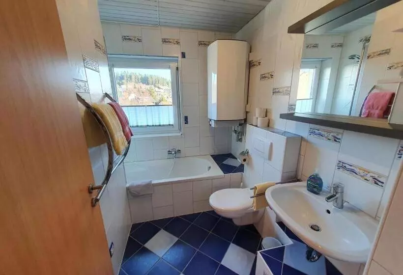 Ferienhaus Sonnengelb Im Herzen Des Schwarzwaldes