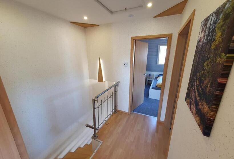 Ferienhaus Sonnengelb Im Herzen Des Schwarzwaldes