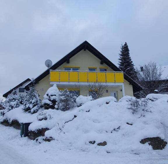 Ferienhaus Sonnengelb Im Herzen Des Schwarzwaldes