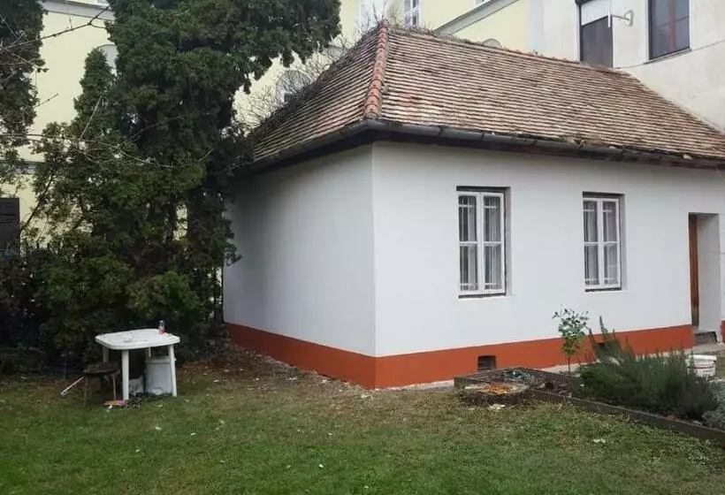 Varkor Villa At The Castle