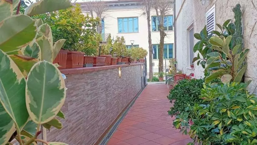 Lovely Beach House For Two