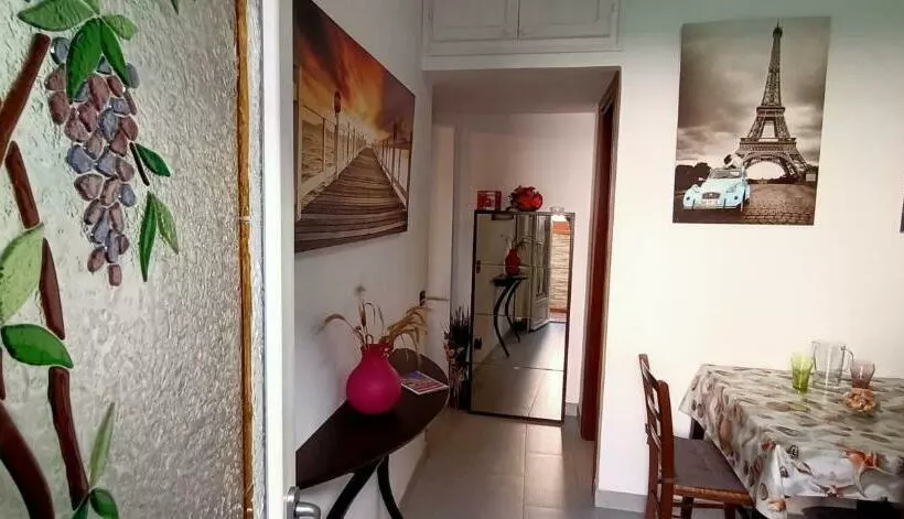 Lovely Beach House For Two