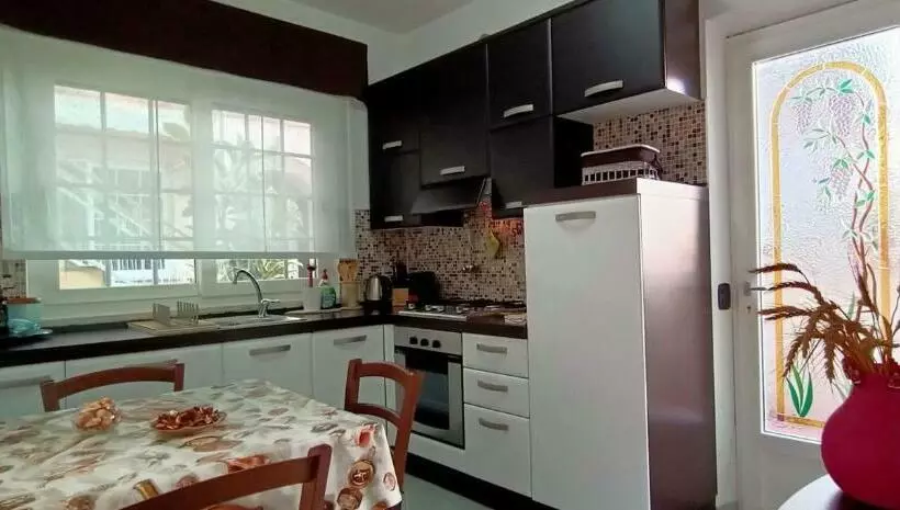 Lovely Beach House For Two