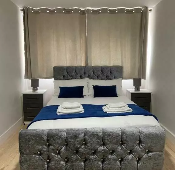 Contractors   International   City Centre