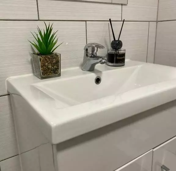 Contractors   International   City Centre