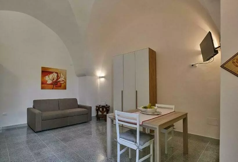 Corte Laura Nel Cuore Di Maglie