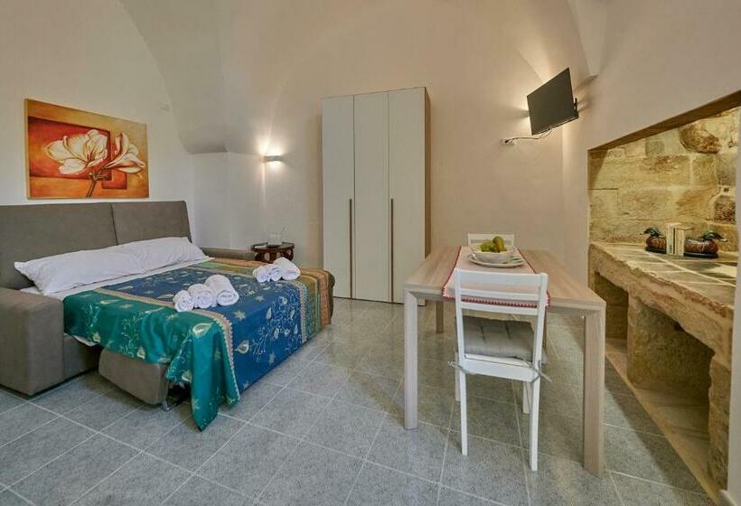 Corte Laura Nel Cuore Di Maglie