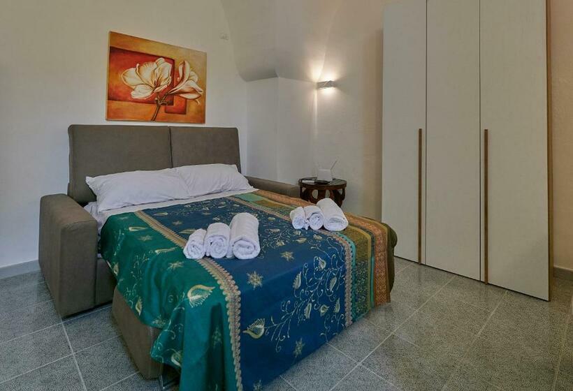 Corte Laura Nel Cuore Di Maglie