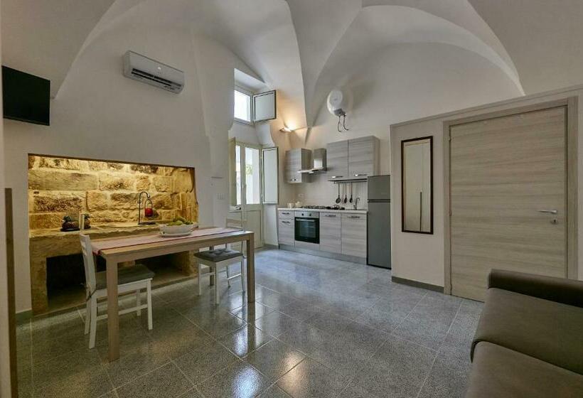 Corte Laura Nel Cuore Di Maglie