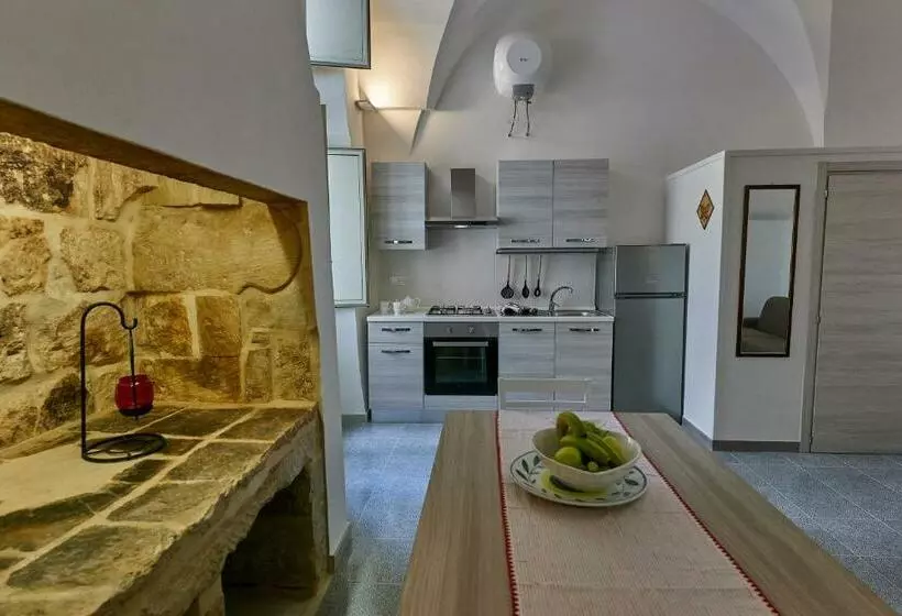 Corte Laura Nel Cuore Di Maglie