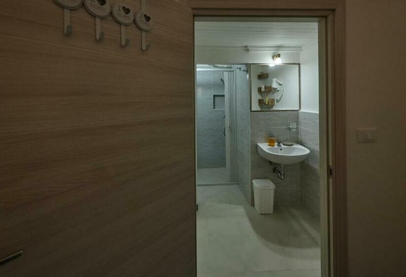 Corte Laura Nel Cuore Di Maglie