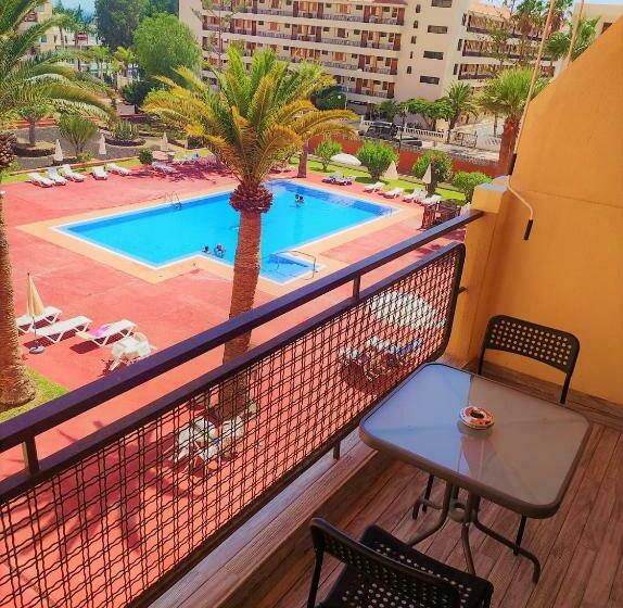 Cris Sol Apartments
