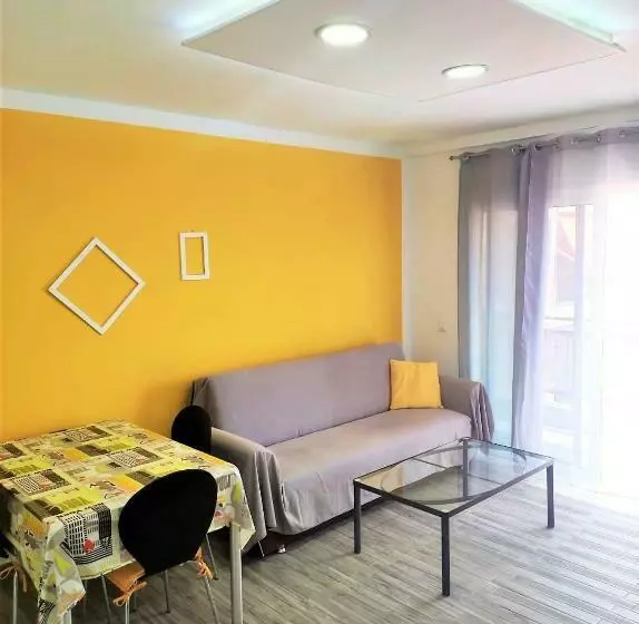 Cris Sol Apartments