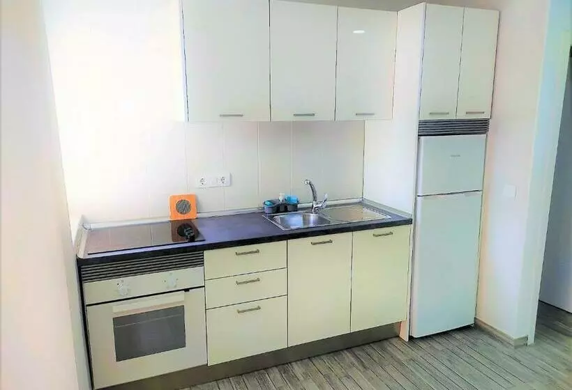 Cris Sol Apartments