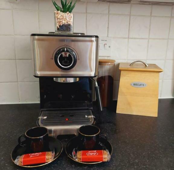 Elegant And Central Two Bedrooms House