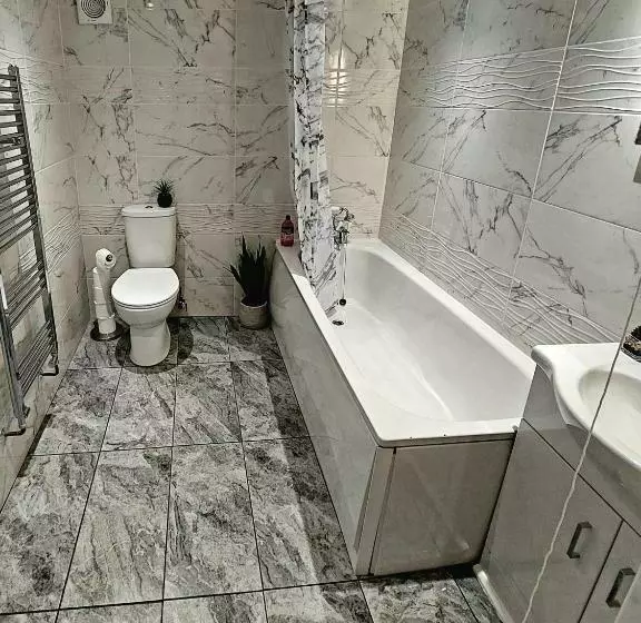 Elegant And Central Two Bedrooms House