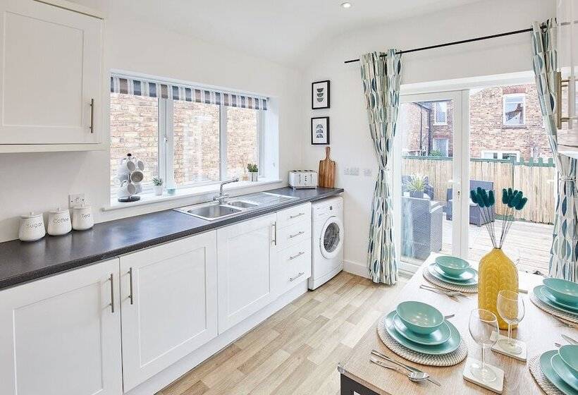 Host Stay Morgan S Rest