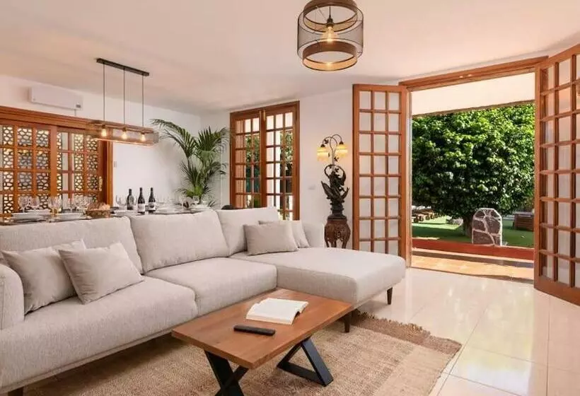 Karat Villa Fernanda