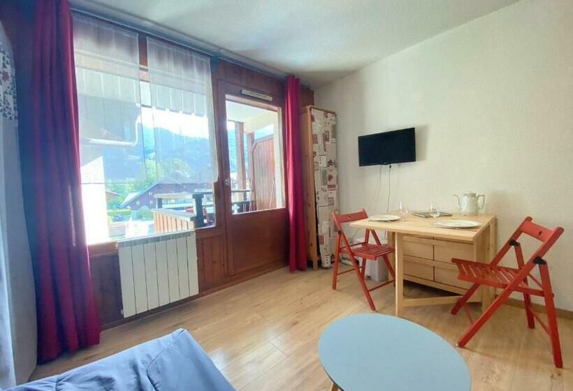 Studio Confortable Avec Balcon Et Parking Au Centre Du Village Fr 1 624 121