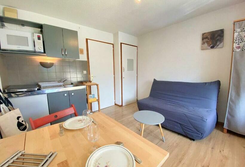Studio Confortable Avec Balcon Et Parking Au Centre Du Village Fr 1 624 121