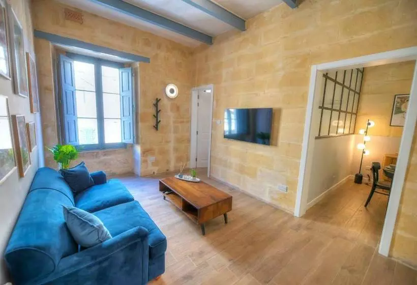 Beautifully Furnished Flat In The City Center Jbal1 1