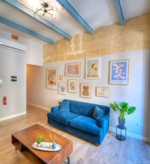 Beautifully Furnished Flat In The City Center Jbal1 1