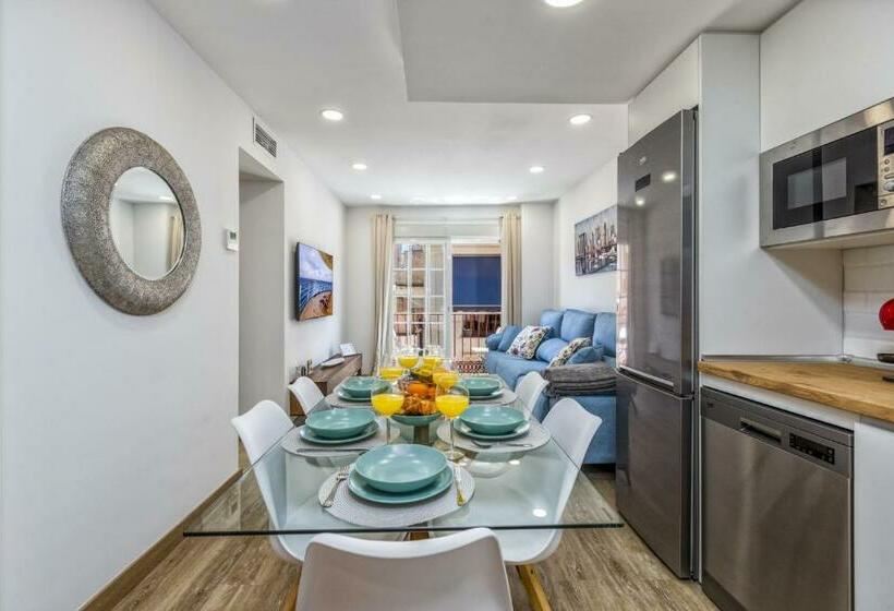 Fuengirola Center, 3 Bedrooms, And Parking