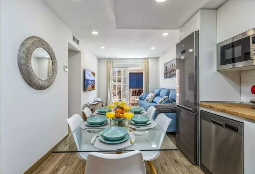 Fuengirola Center, 3 Bedrooms, And Parking