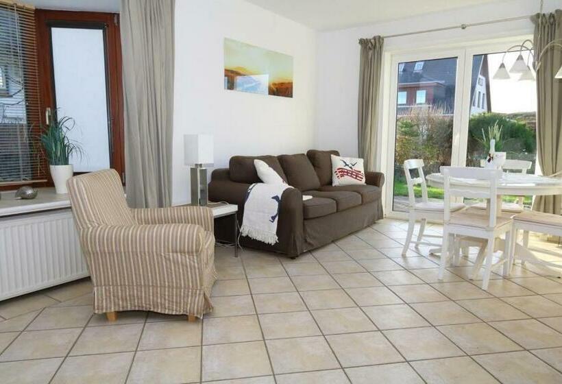 Watthaus 6 Geschmackvolle Erdgeschosswohnung Mit Terrasse Und Strandkorb