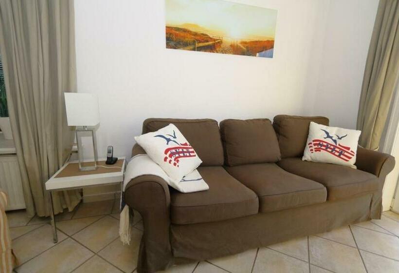 Watthaus 6 Geschmackvolle Erdgeschosswohnung Mit Terrasse Und Strandkorb