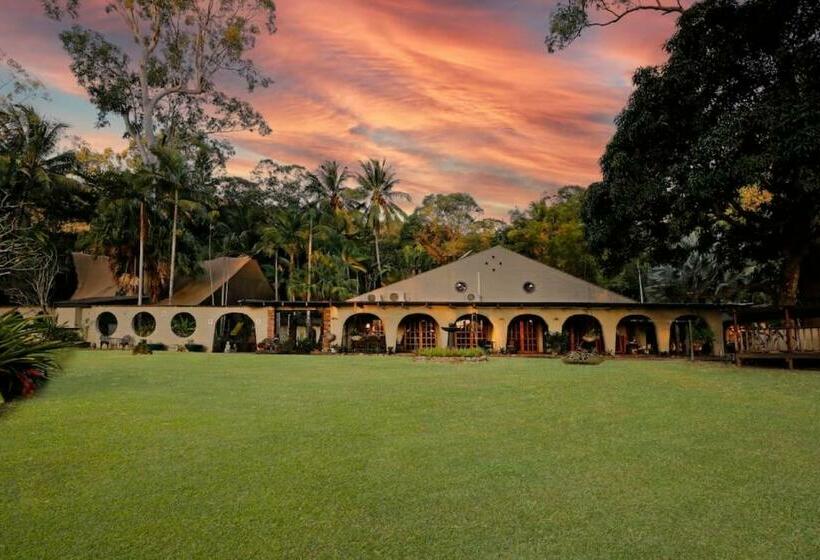 Beachfront Paradise Araluen Resort Close To Cairns