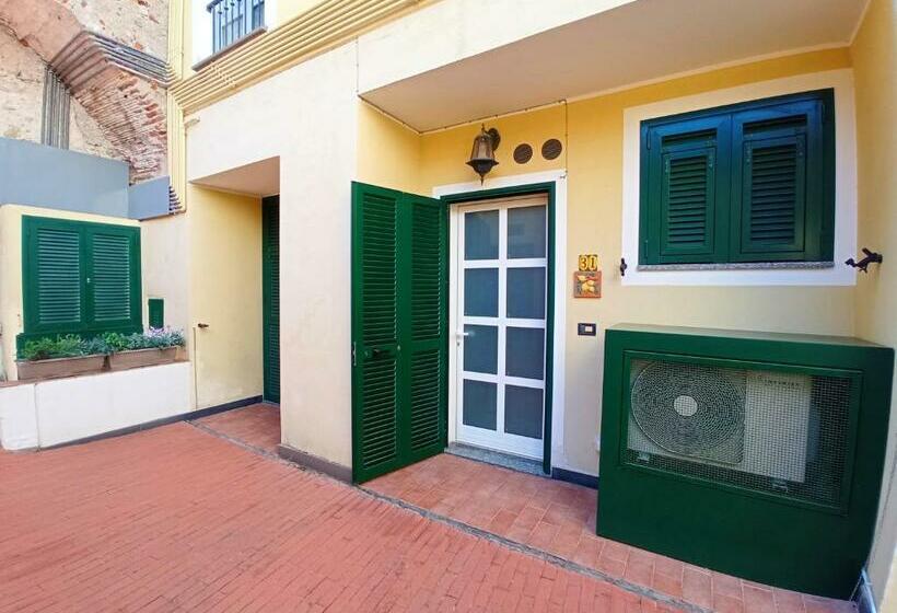 Nel Borghetto Di Marta