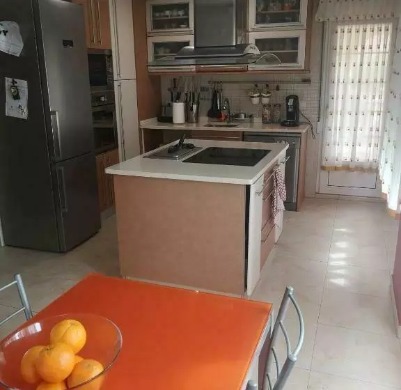 Planta Baja En Chalet Con Encanto