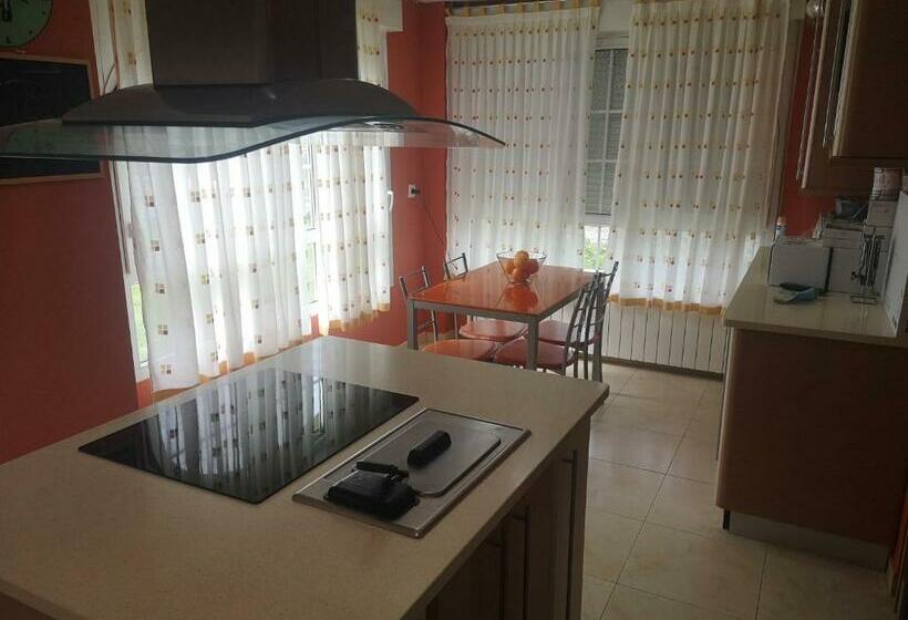 Planta Baja En Chalet Con Encanto