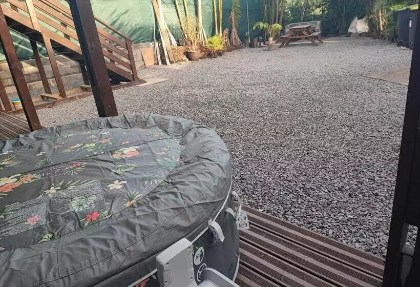 Ti Kaz Fond De Puits