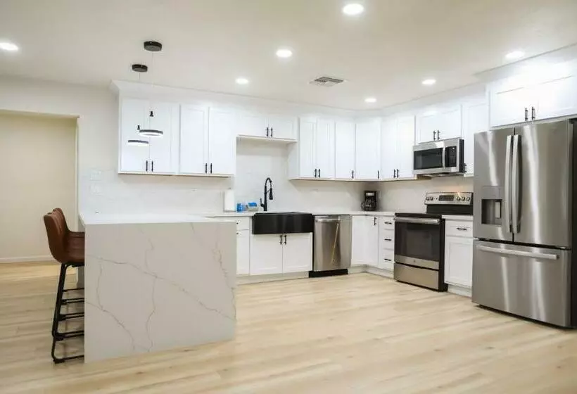 Cozy House W Putting Green Mtn Views Bbq