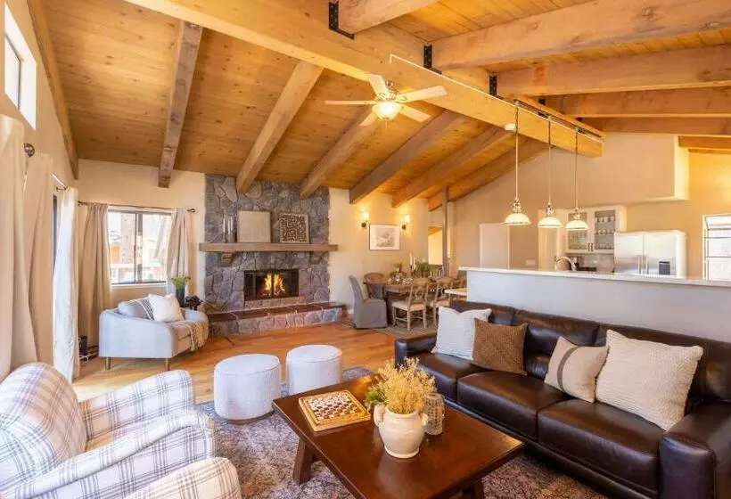 Lodgepole By Avantstay Spacious Retreat 5 Mins From Lake Tahoe Incline Village