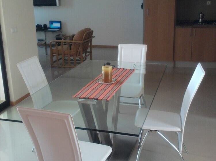 Apartamentos Santiago   Maio