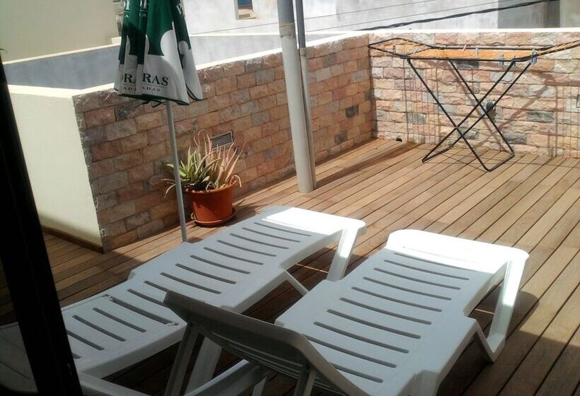 Apartamentos Santiago   Maio