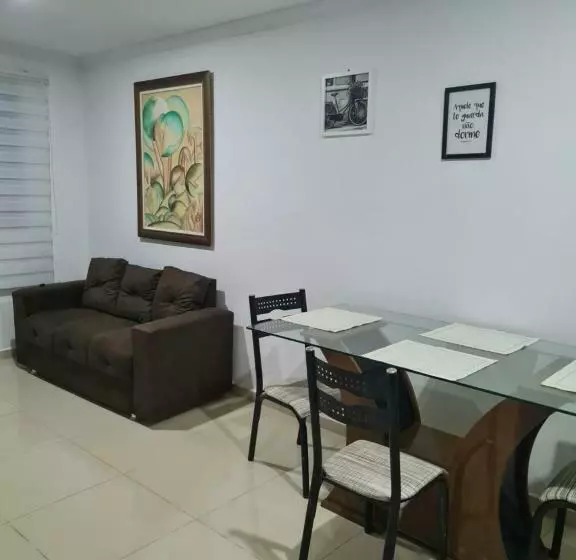 Apartamento Inteiro De 3 Quartos Estacionamento Grátis