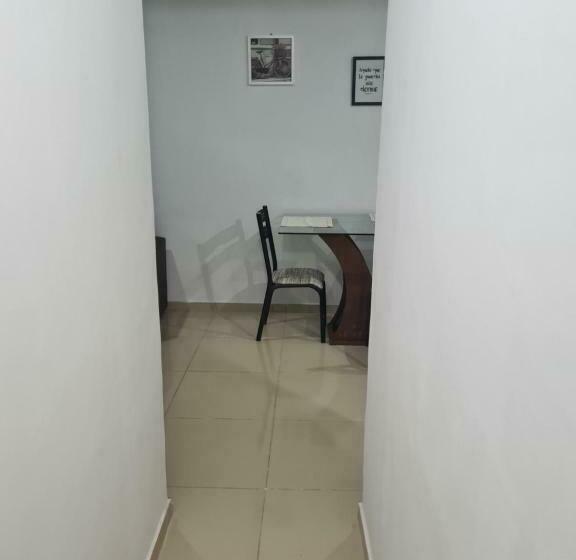 Apartamento Inteiro De 3 Quartos Estacionamento Grátis