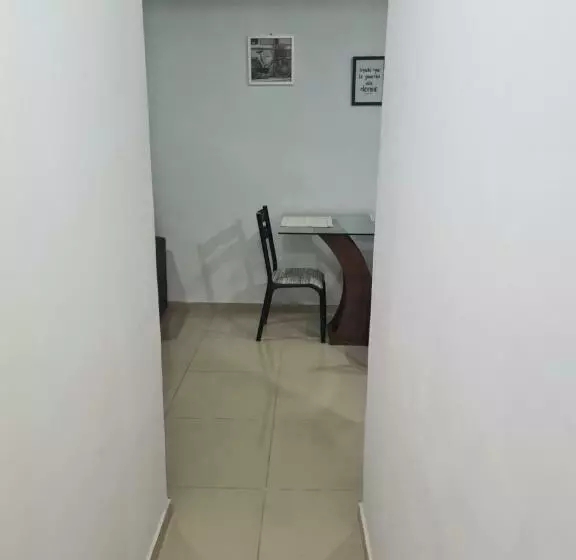 Apartamento Inteiro De 3 Quartos Estacionamento Grátis