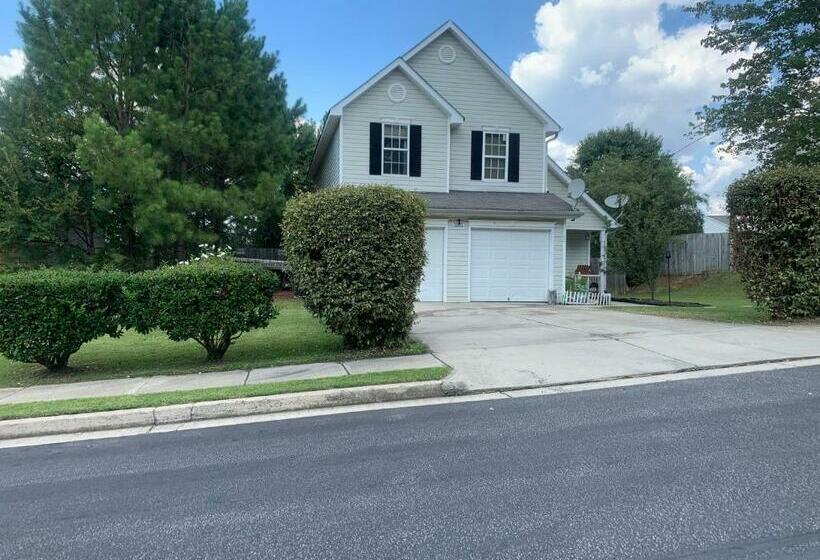 Captivating Home Near Downtown Atl