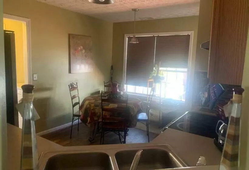 Captivating Home Near Downtown Atl