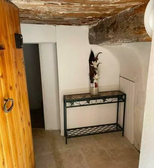 Charmante Petite Maison De Village Au Centre