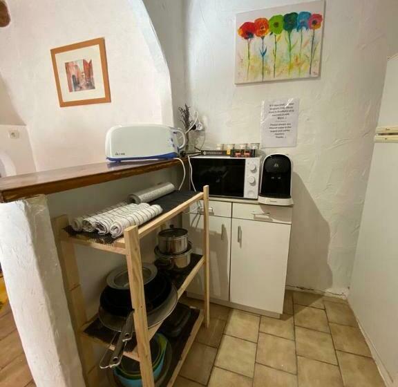 Charmante Petite Maison De Village Au Centre